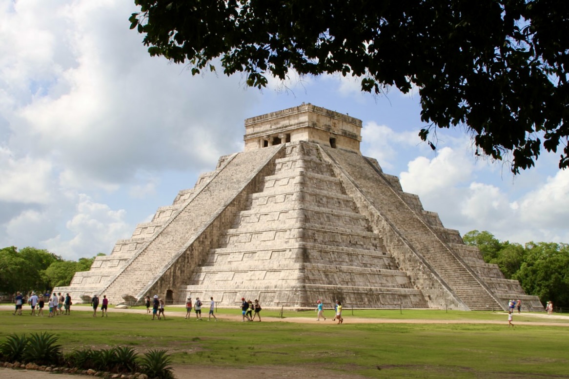 MFI- Pyramid of Kukulkán on a Chichen Itza day trip from Riviera Maya photo by arlos Rosado van der Gracht