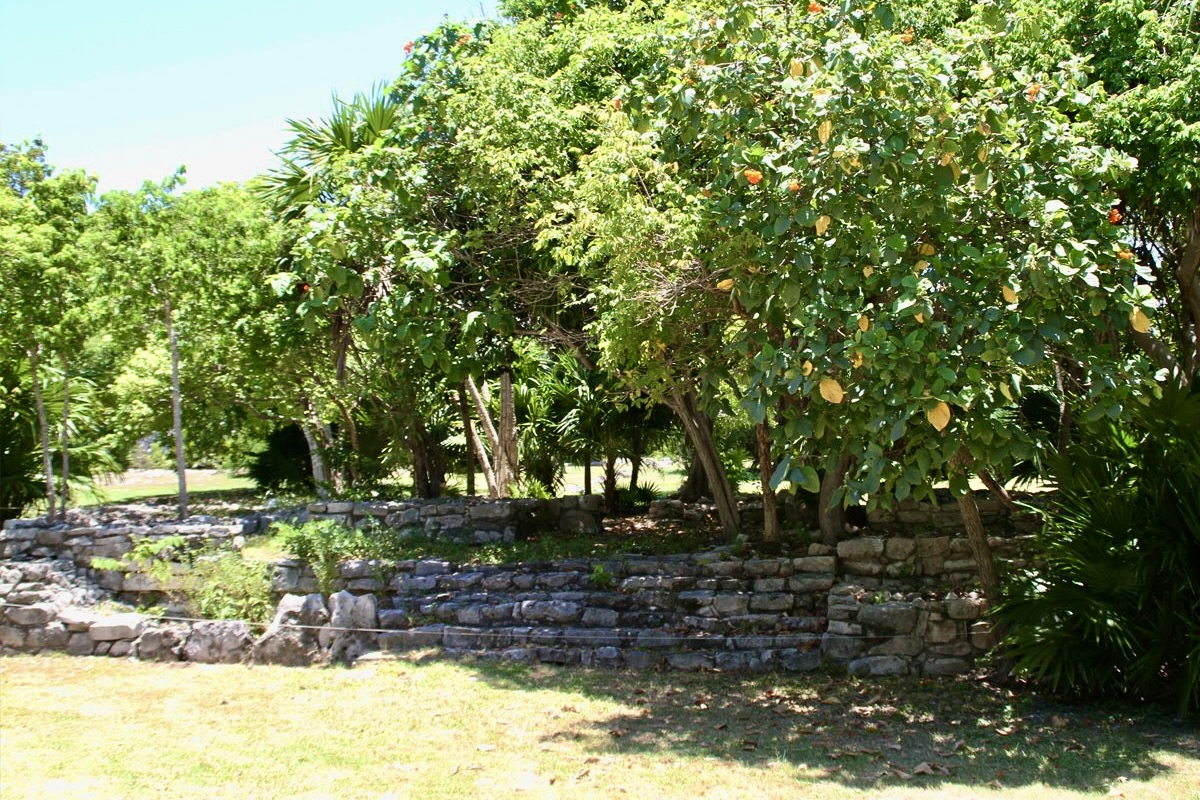 Remains of Tulum’s once-great westward-facing walls. Photo Carlos Rosado van der Gracht