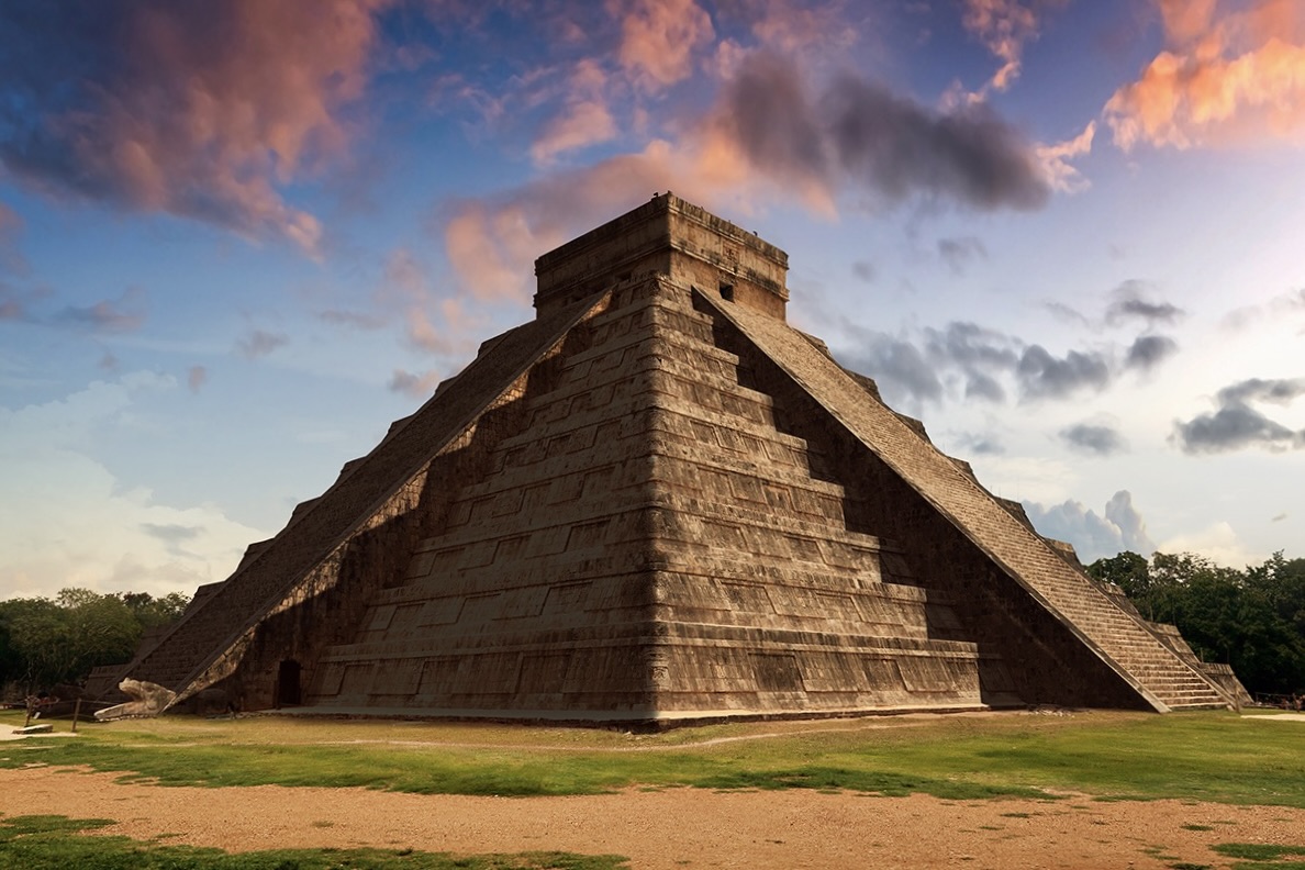 The Feather Serpent - Equinox in Kukulkan Pyramid, Chichen Itza